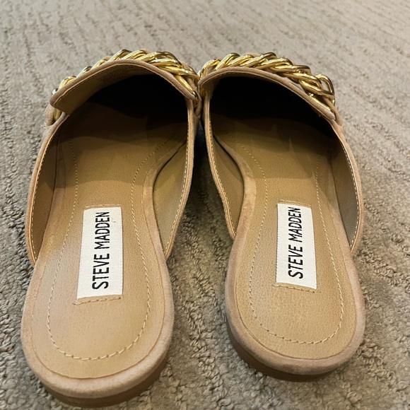 Steve Madden Beige Mules with Gold Accent - Picture 4 of 4